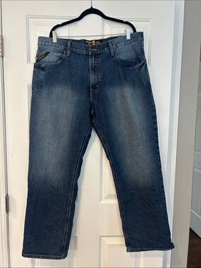 Ariat Men's Straight Loose Classic Indigo Jeans. Size 38x30